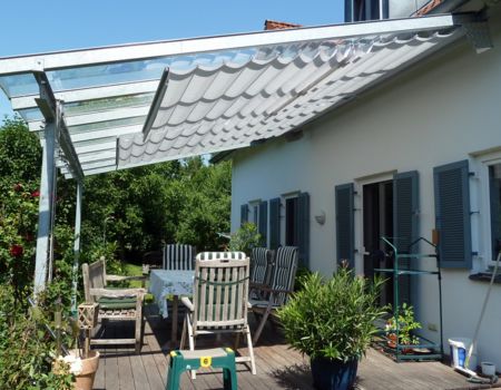 Terrassenüberdachung verzinkt mit Baldachin